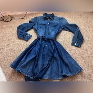 - Guess‎ denim mini dress